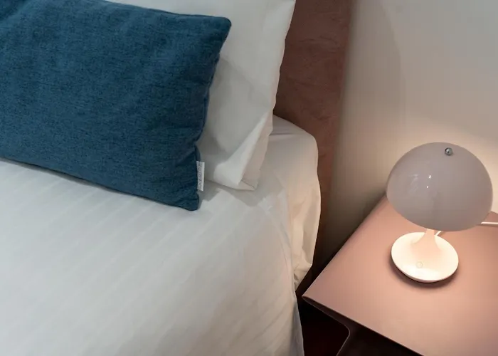 Cera Ai Leoncini Apartment